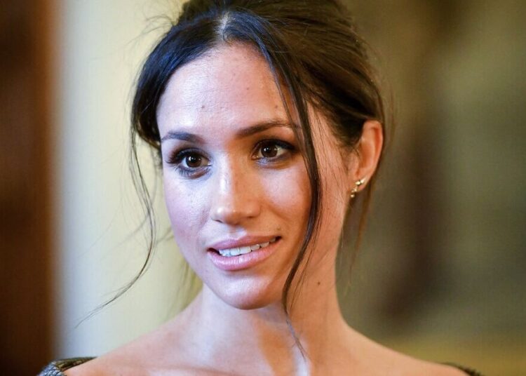 Meghan Markle 'não resistiu aos brindes caros, mesmo depois de ingressar na família real | Real | Notícias