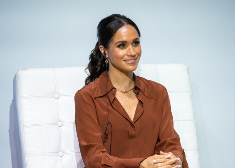 Meghan Markle revela que ela e os filhos têm um novo sobrenome enquanto ela fala sobre o significado por trás disso - Royal Family