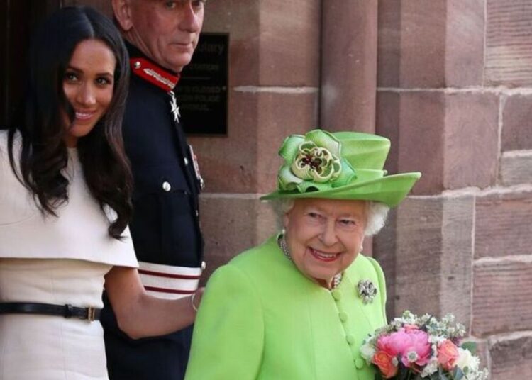 Meghan 'quebrou o Protocolo Real' no engajamento com a rainha | Real | Notícias