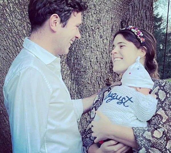 Michelle Keegan leva uma dica de bebê importante da família real - agora não podemos ver isso