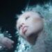 Miley Cyrus entrega o vídeo 'prelúdio' cinematográfico do próximo álbum 'Something Beautiful'