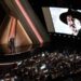 Morgan Freeman homenageia Gene Hackman de 'querido' no Oscar