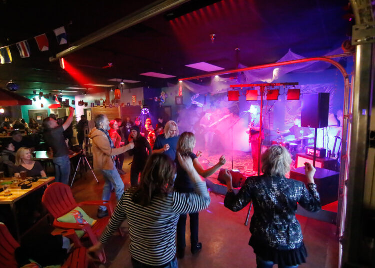 Música ao vivo na Bootstrap Brewing-Longmont Times-Call