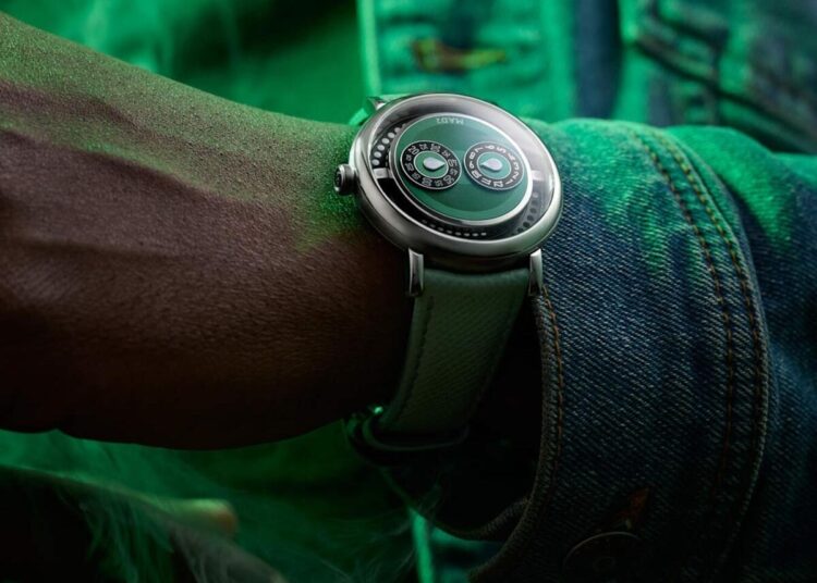 New Mad 2 Watch Reimagines the Vinyl Music Era