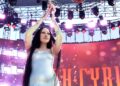 Noah Cyrus Sinais de gerenciamento lidar com Range Music