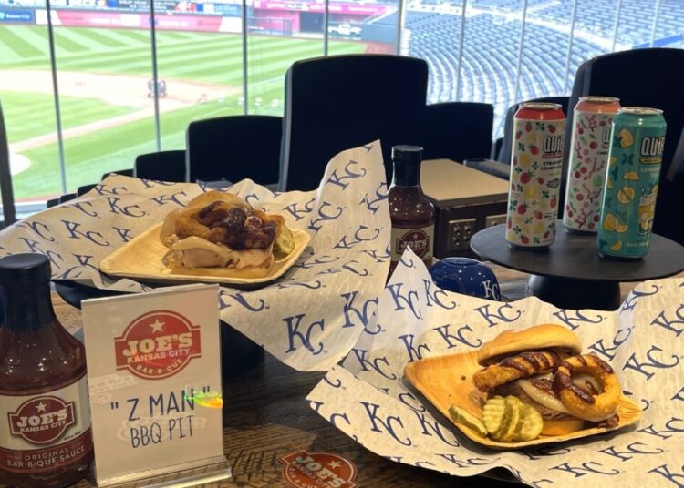 Novos pratos e favoritos de fãs que retornam nesta temporada no Kauffman Stadium