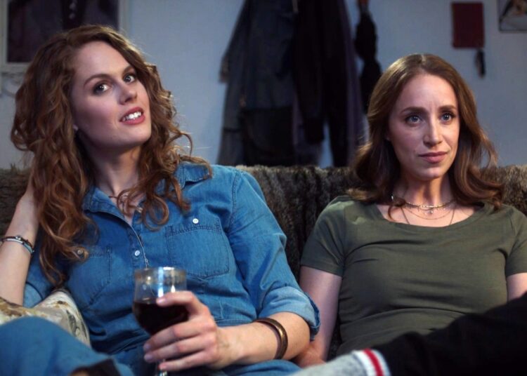 O Entertainment Squad Boards LGBTQ+ ROM COM 'Play It Again' no Prideflix
