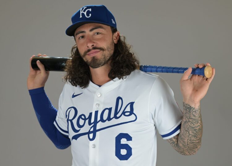 O Kansas City Royals faz uma movimentação ousada da partida adquirindo Jonathan India de Cincinnati Reds para melhorar as chances dos playoffs e apoiar a estrela Bobby Witt Jr.