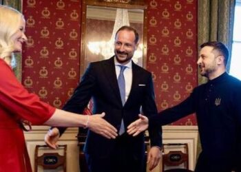 O Norueguês Royals recebe o presidente Zelenskyy durante a visita importante