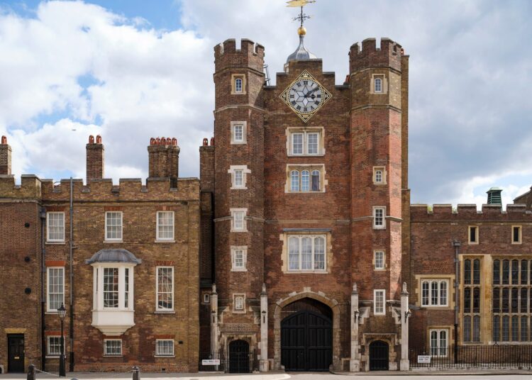 O Palácio de St. James abre ao público pela primeira vez em sua história • The Crown Chronicles