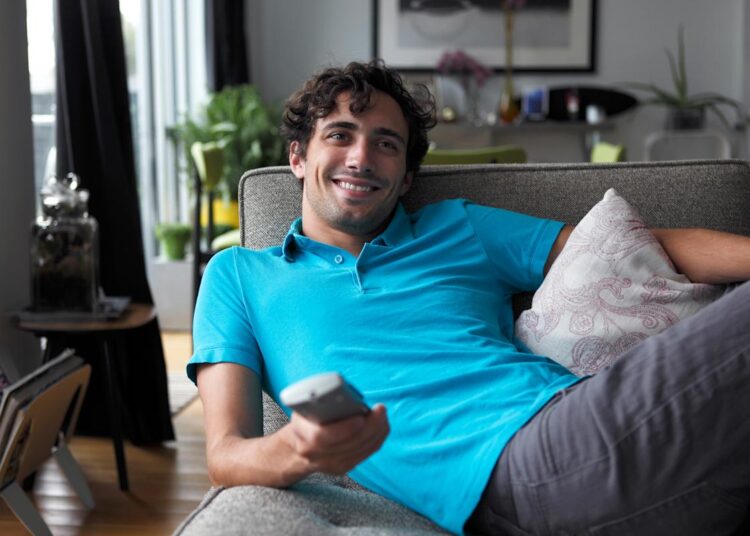 O Sling oferece os programas mais agitados no máximo e dezenas de canais de TV ao vivo por um preço baixo