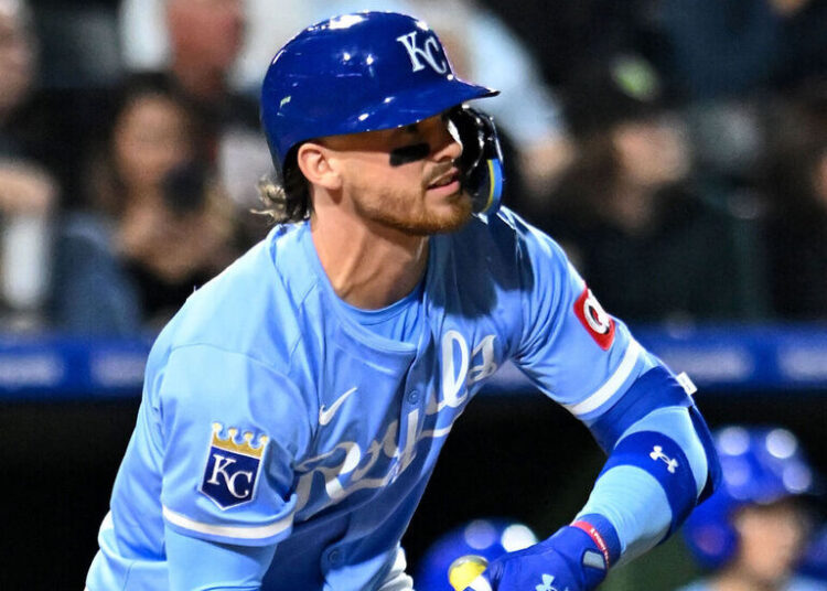 O Witt da Royals sai depois de dar o arremesso