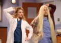 O anfitrião 'SNL' Mikey Madison e Bowen Yang Bond sobre o show de Hilary Duff's Viral 'Today' de 2007