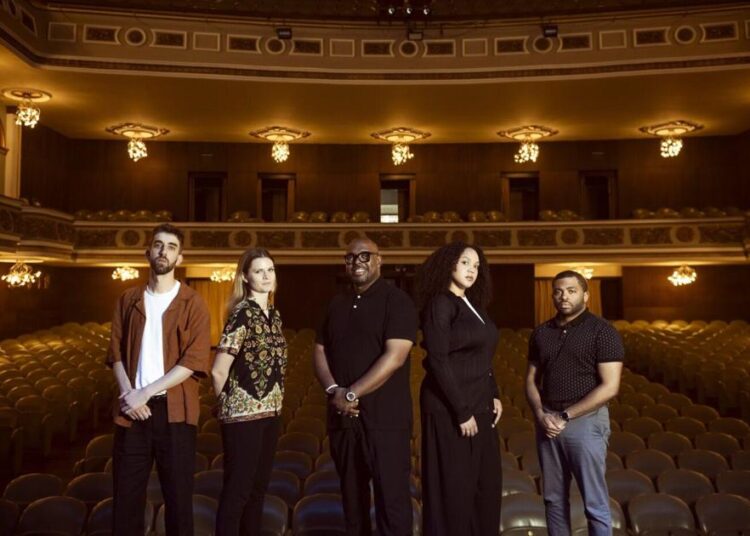 O baixista e o anfitrião da NPR Christian McBride retorna ao Jazz Alley de Seattle | Entretenimento