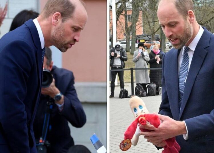O doce presente do príncipe William na Trip Estônia - e fofo aceno para a princesa Charlotte | Real | Notícias