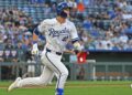 O ex -jogador de Kansas City Royals opcionou pelo atletismo