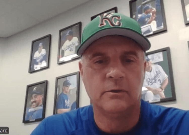 O gerente do Kansas City Royals, Matt Quatraro, fala antes da temporada crucial