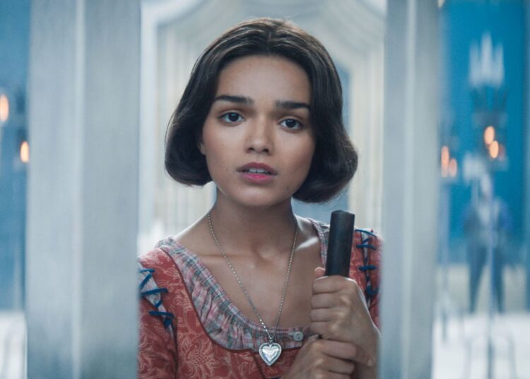 O melhor remake de ação ao vivo da Disney ainda, graças a Rachel Zegler