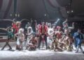 O musical de sucesso de Hugh Jackman está de volta com uma adaptação "verdadeiramente emocionante" e novas músicas