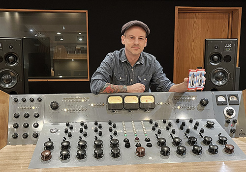 O novo estúdio de gravação Les Paul faz parceria com Telefunken