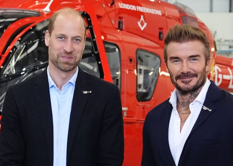 O príncipe William levanta a tampa da amizade com David Beckham em raro entrevista | Real | Notícias