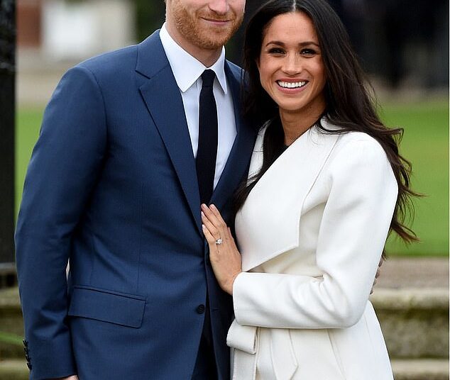 O que a família real realmente pensou no noivado de Harry e Meghan: a rainha falecida tinha 'grandes esperanças' para o casal - mas o príncipe Phillip era 'cauteloso' e tinha um apelido especial para a atriz americana