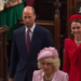 O rei Charles parece alegre quando ele retorna ao serviço do dia da Commonwealth