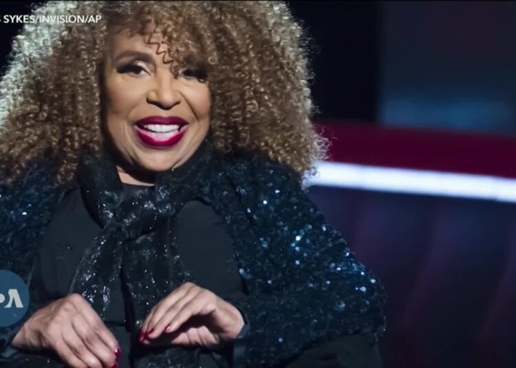 O vencedor do Grammy, Roberta Flack, lembrou -se em Washington, DC Venue