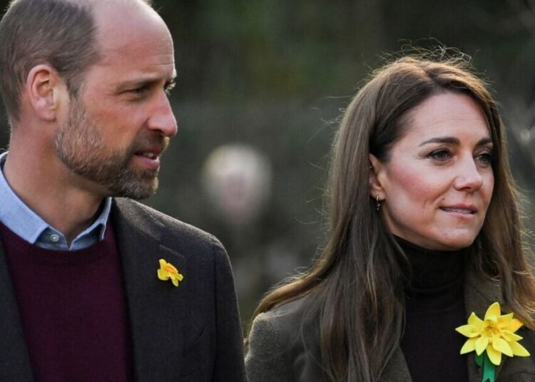 O verdadeiro significado por trás da princesa Kate e do mais recente PDA do príncipe William decodificou por especialista | Real | Notícias
