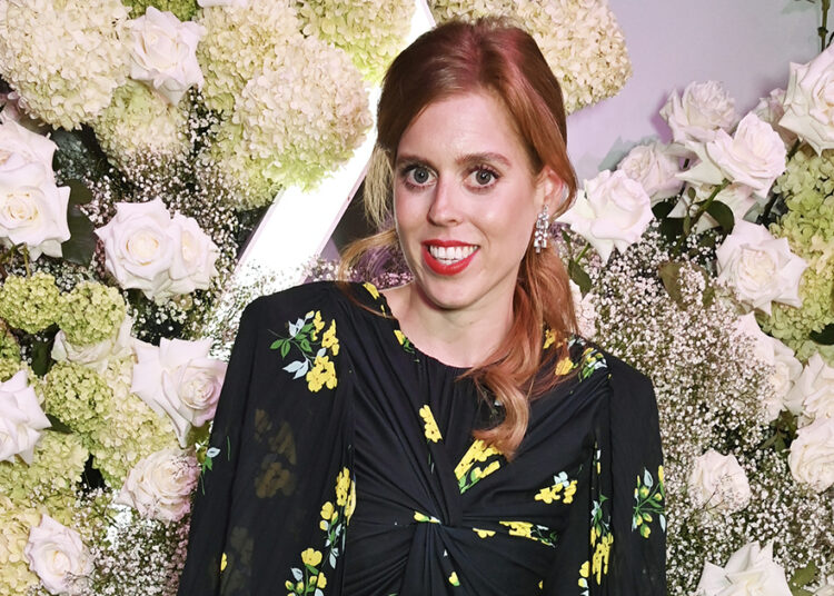 O vestido britânico da Vogue da princesa Beatrice tem uma mensagem oculta