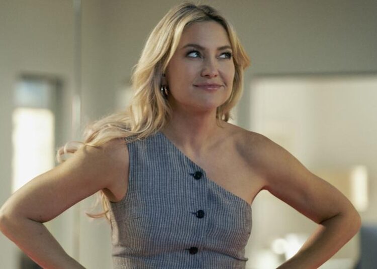 Os críticos viram o ponto de corrida e não podem concordar se a nova comédia da Netflix de Kate Hudson é um slam dunk ou uma bola de ar