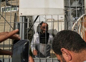 Os eleitores do Oscar Slam Academy por 'falta de apoio' mostrados ao cineasta palestino