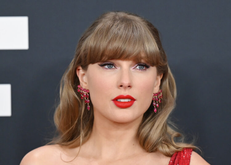 Os fãs de Taylor Swift se reúnem em torno de 'American Idol' rejeitar