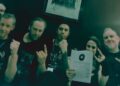 Os portões de Ishtar da Suécia com a música círculo; Nova música a caminho