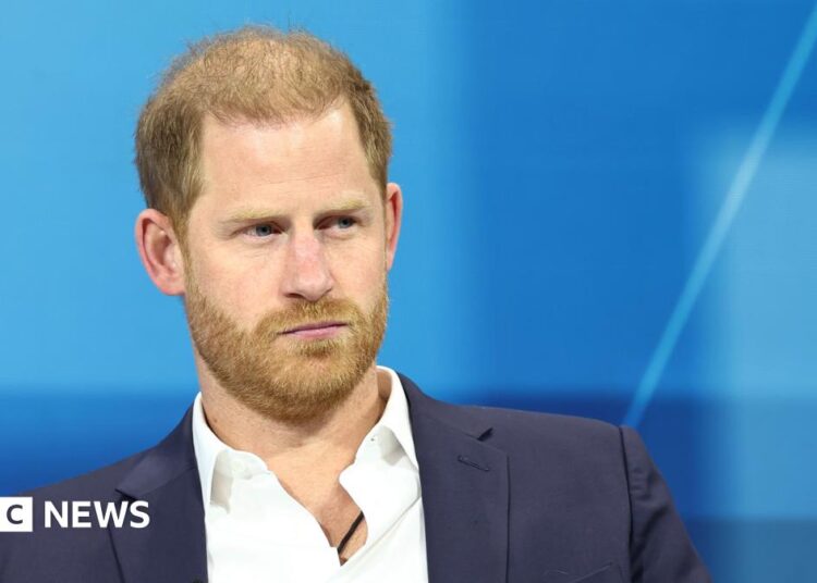 Os registros de visto dos EUA do príncipe Harry devem ser divulgados, regras do juiz