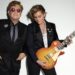 Ouça Elton John e o novo "hino para crianças gays" de Brandi Carlile, "Swing For the Cercas"