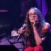 Ouça Fiona Apple Sing New Waterboys Song, 'Carta de uma namorada desconhecida' - 105.7 The Point