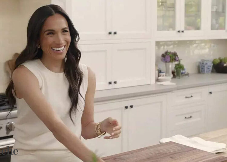 Por que Meghan Markle está 'completamente errado' sobre o sobrenome dela 'Sussex'? Royal Insider coloca o recorde