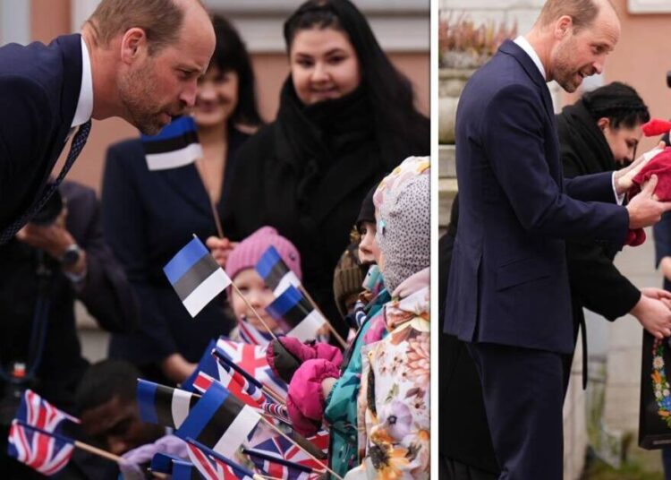 Prince William Tour Live: Royal recebe um doce presente na viagem com link para a princesa Charlotte | Real | Notícias