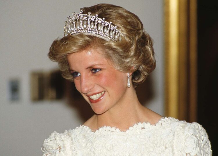 Princesa Diana e os códigos de vestimenta por trás de seus looks icônicos