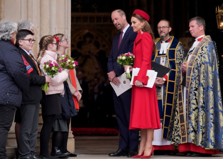 Princesa do País de Gales se junta aos membros da família real na celebração do dia da Commonwealth