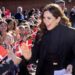 Queen Mary retorna aos deveres reais com sorriso após breve doenças