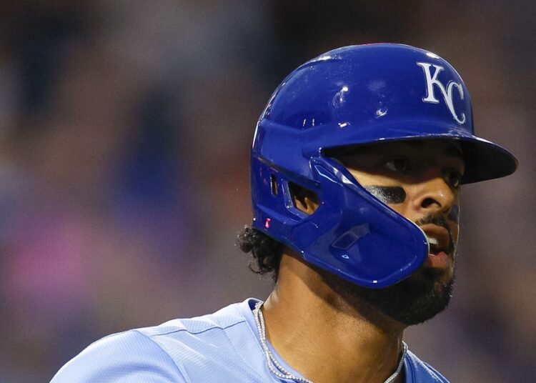 Quem está tendendo e quem está tendendo no treinamento de primavera do Royals?