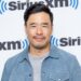 Randall Park sofreu 'ataques de pânico' consecutivos antes de desistir da mídia social (exclusiva)
