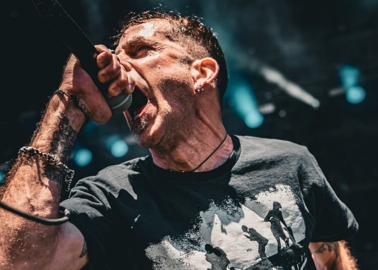 Randy Blythe: Nova Música de Cordeiro de Deus “não levará cinco anos para sair, eu prometo”