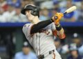 Relatório: Royals adquirirá/1b Mark Canha da Brewers