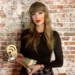 Revista Glitter | Taylor Swift New 'Tour of the Century' iHeartRadio Music Awards Look envia fãs para um frenesi - o que ela está sugerindo?
