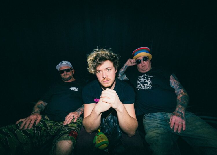 Rock Cellar Magazine - sublime trabalhando em novas músicas com Travis Barker; Álbum em andamento em homenagem ao falecido vocalista Bradley Nowell