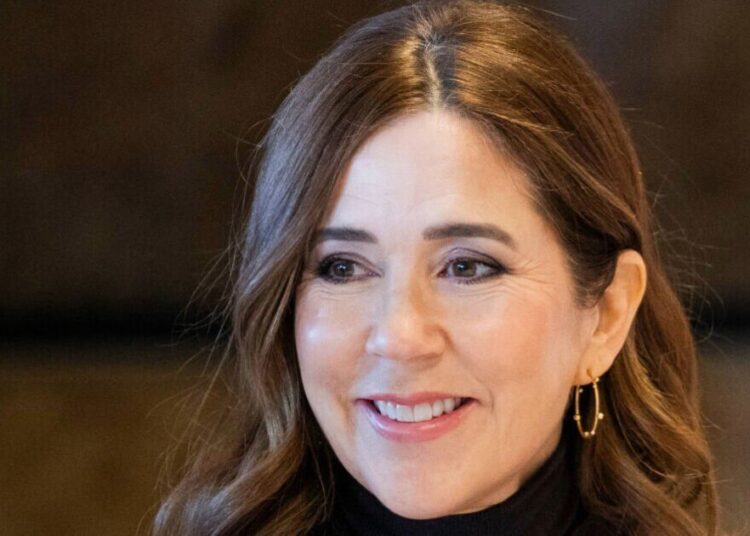 Royal retorna aos deveres reais após doença misteriosa | Real | Notícias