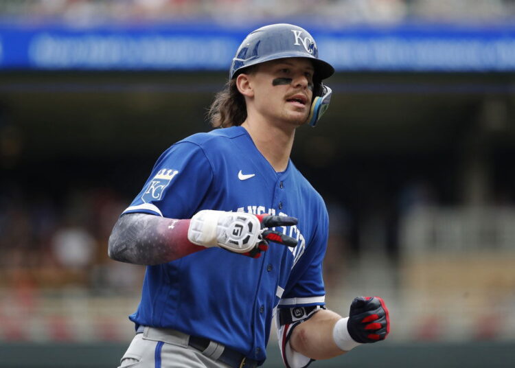 Royals Nation respira um suspiro de alívio após US $ 288 M Superstar é retirado por um tom de 95 mph